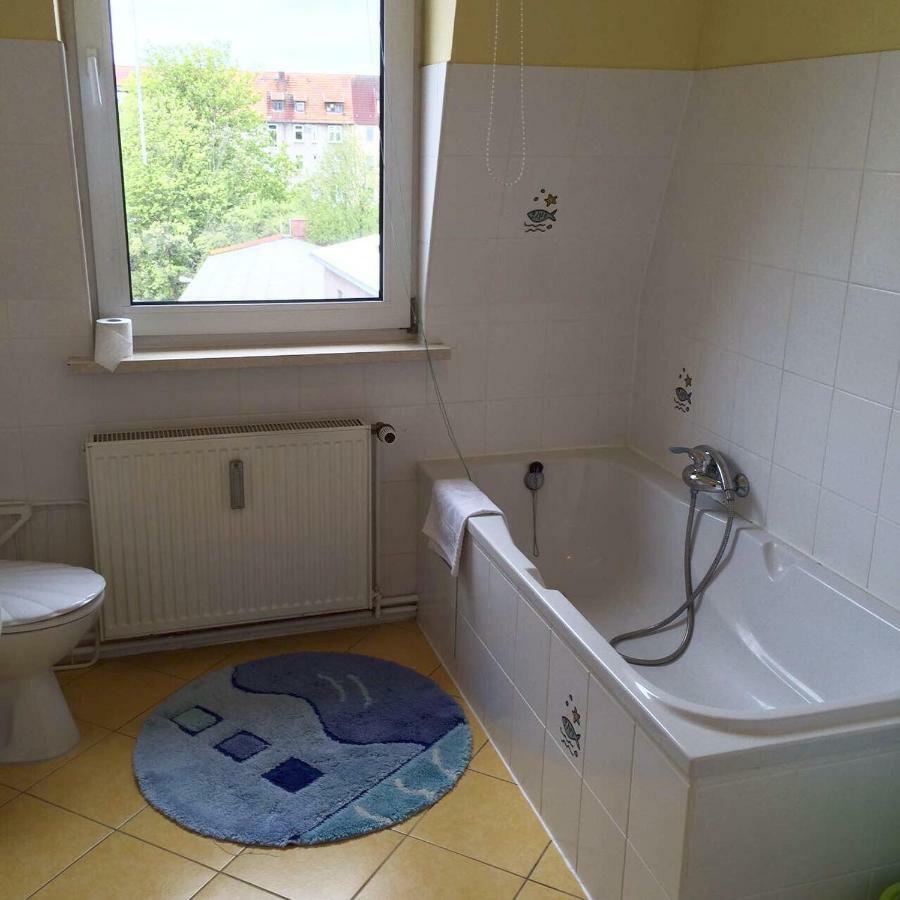 Apart Ferienwohnung Warnemunde Росток Екстер'єр фото